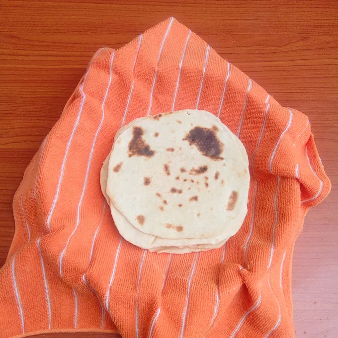 Flatbread recipe by Dolapo Grey
