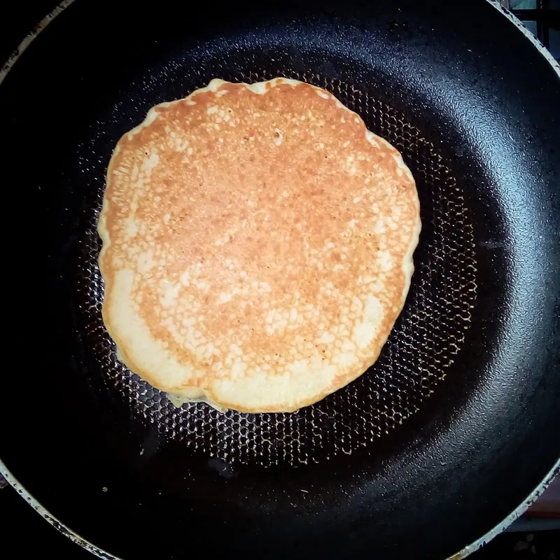 Classic buttermilk pancakes by Dolapo Grey