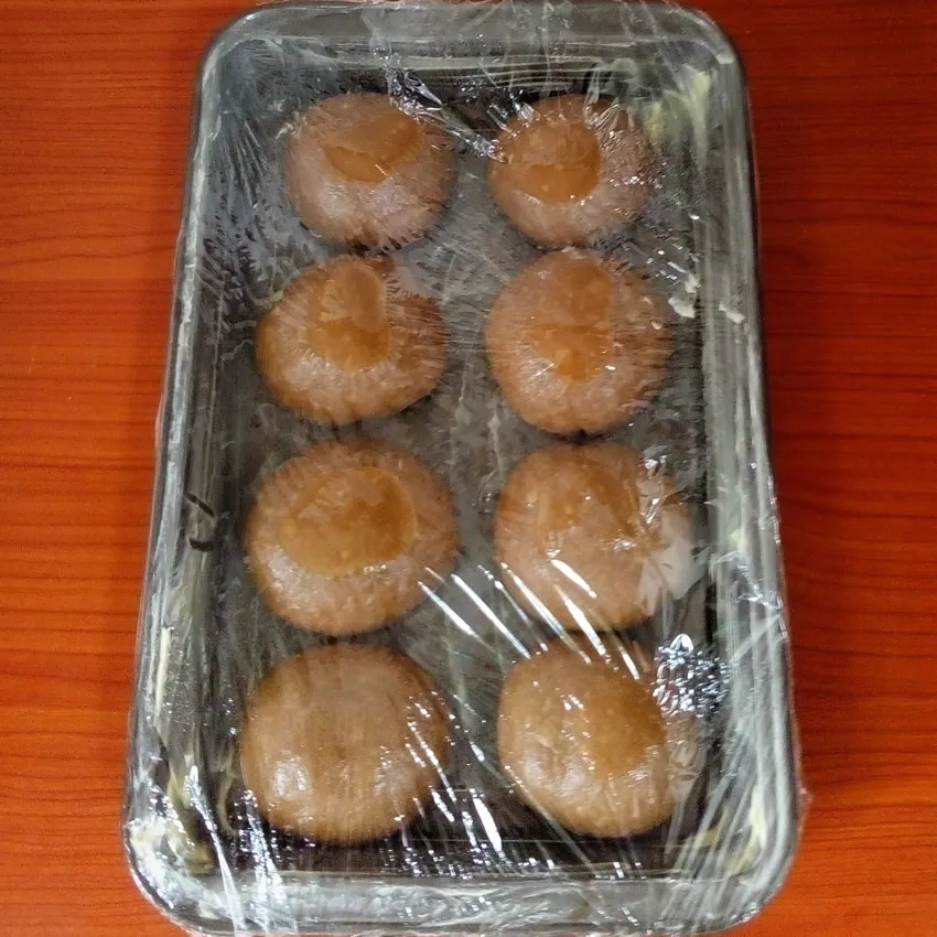 Chocolate bread rolls by Dolapo Grey
