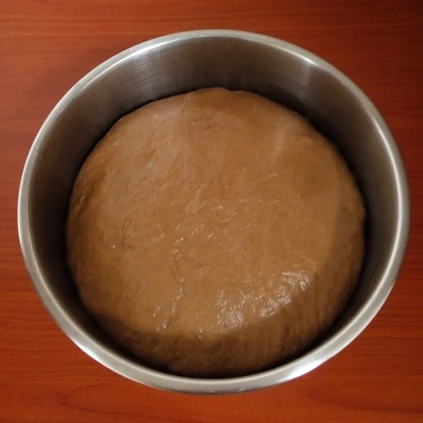 Chocolate bread rolls by Dolapo Grey