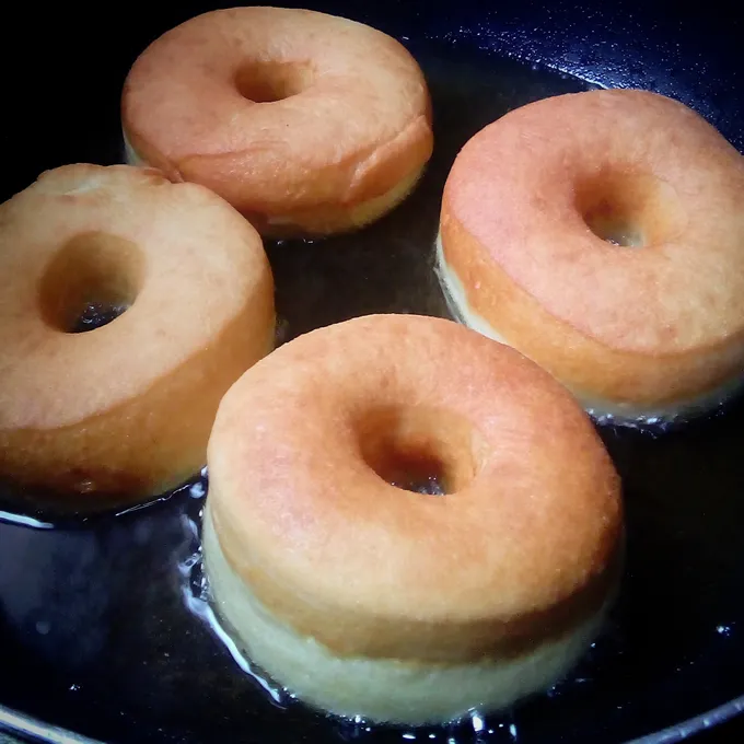 soft and fluffy doughnut recipe by dolapo grey