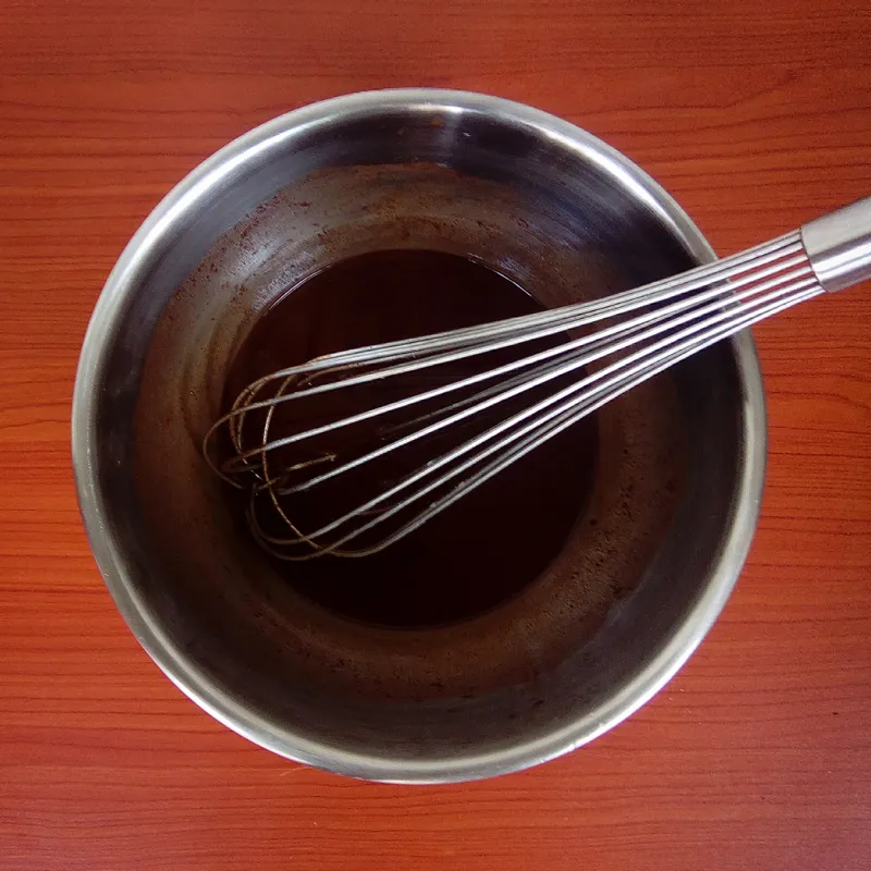 Easy Chocolate cake by Dolapo Grey