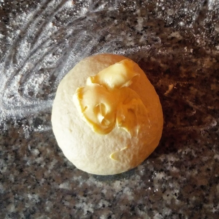 Sausage bread rolls recipe by Dolapo Grey