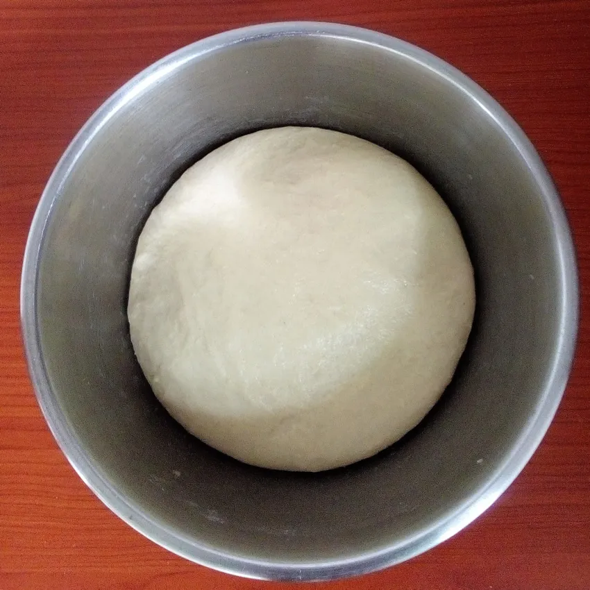 Sausage bread rolls recipe by Dolapo Grey