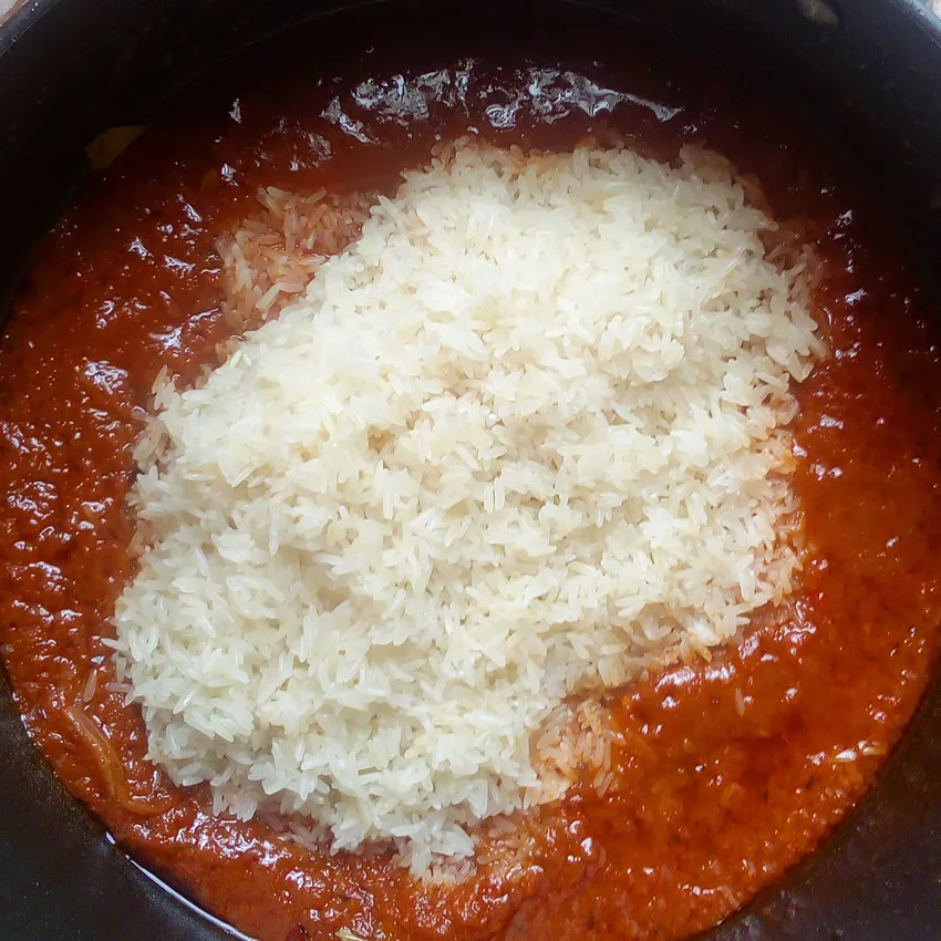 Smokey Jollof rice recipe by Dolapo Grey