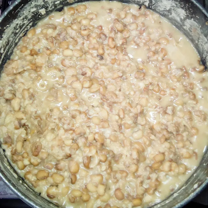 Agoyin beans and sauce recipe by Dolapo Grey