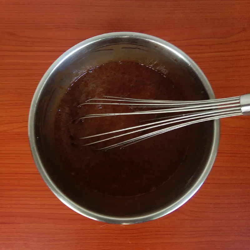 Easy Chocolate cake by Dolapo Grey