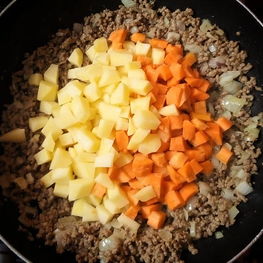 Nigerian meat pie recipe by Dolapo Grey
