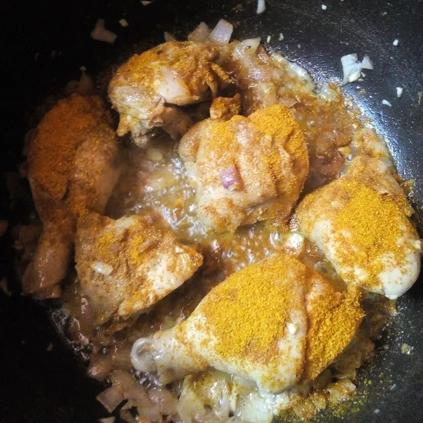 Creamy chicken curry recipe by Dolapo Grey