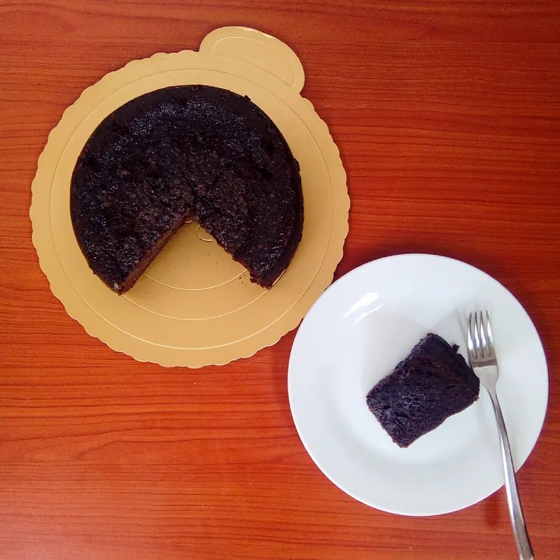 Easy Chocolate cake by Dolapo Grey