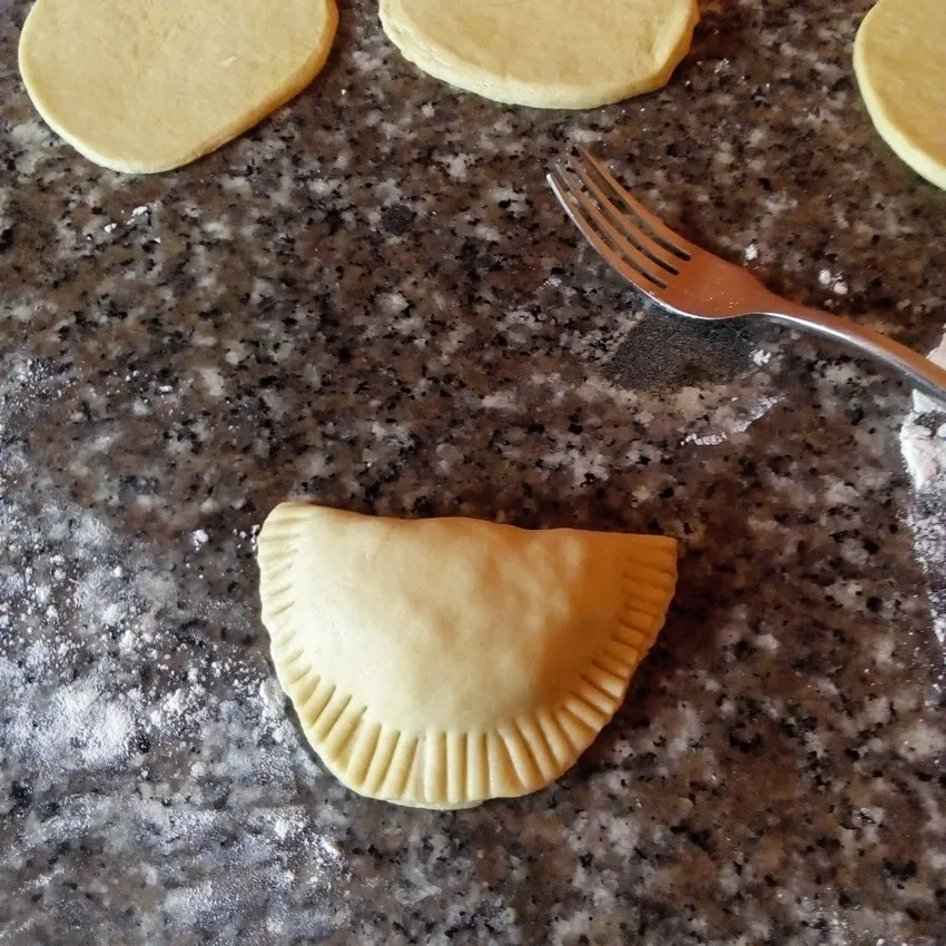 Nigerian meat pie recipe by Dolapo Grey