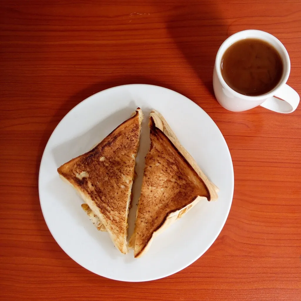 Cheese and Egg sandwich by Dolapo Grey