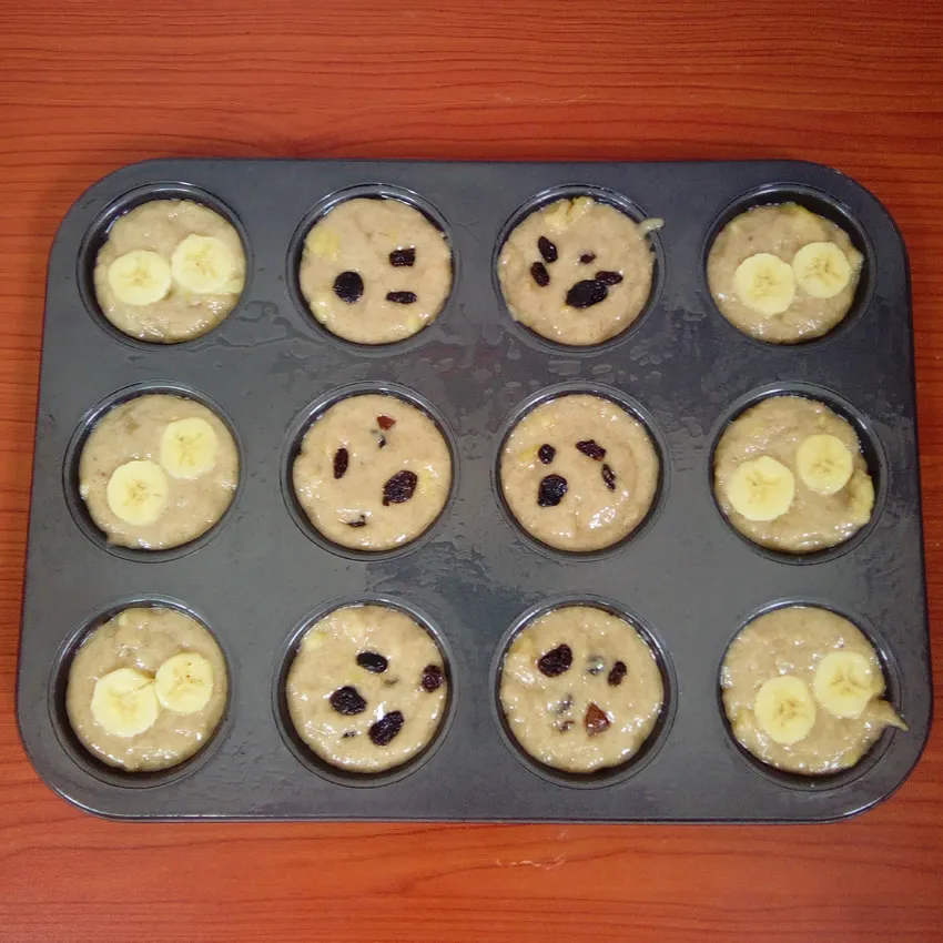 Banana muffins by dolapo grey