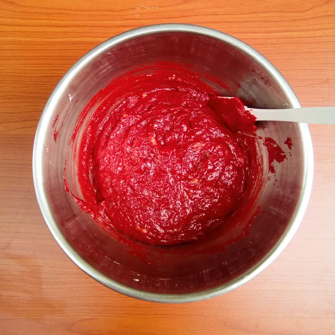 Red velvet banana bread by dolapo grey