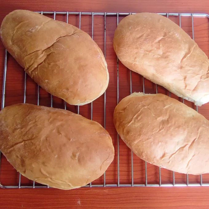 Sweet butter bread by Dolapo Grey