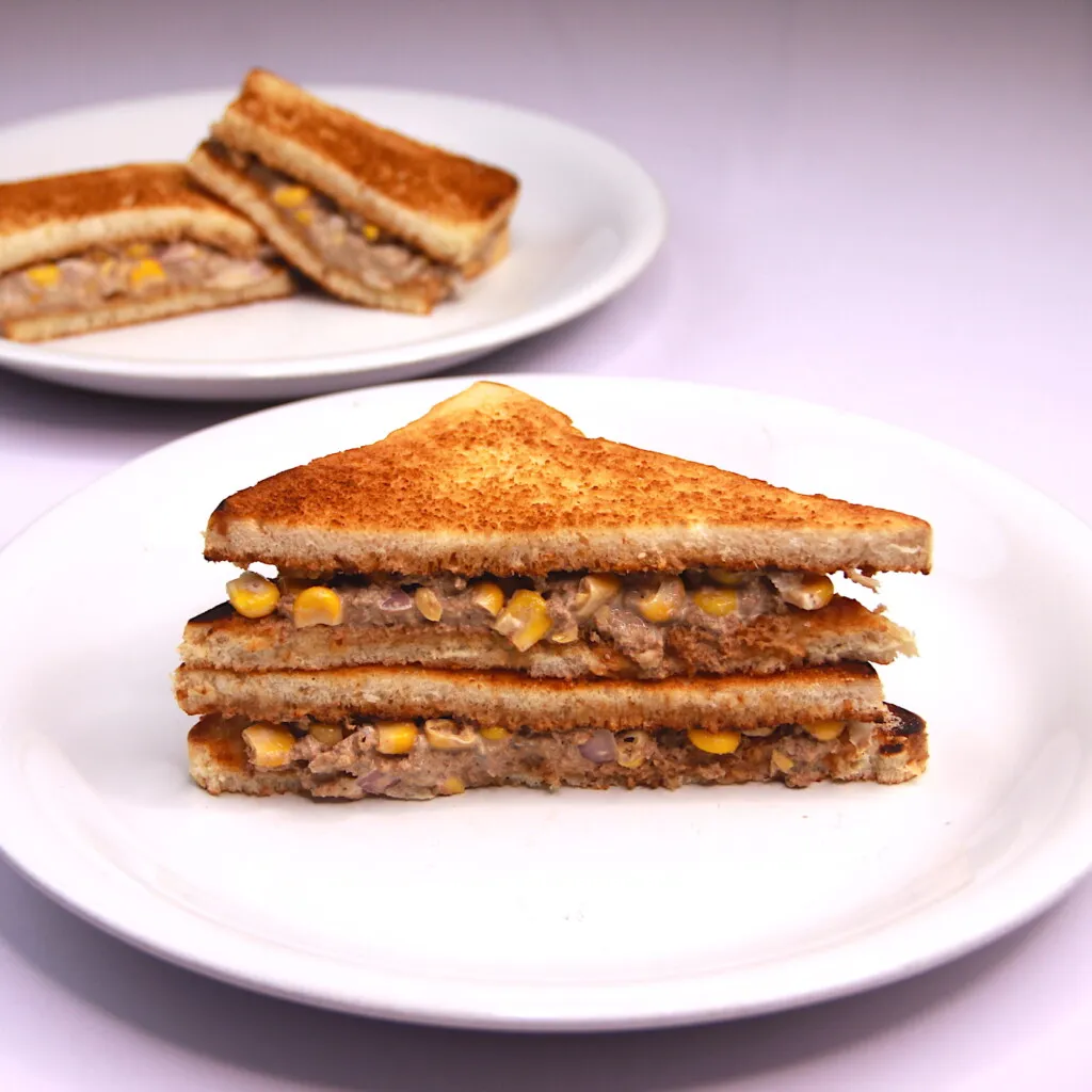 Tuna and corn sandwich by Dolapo Grey