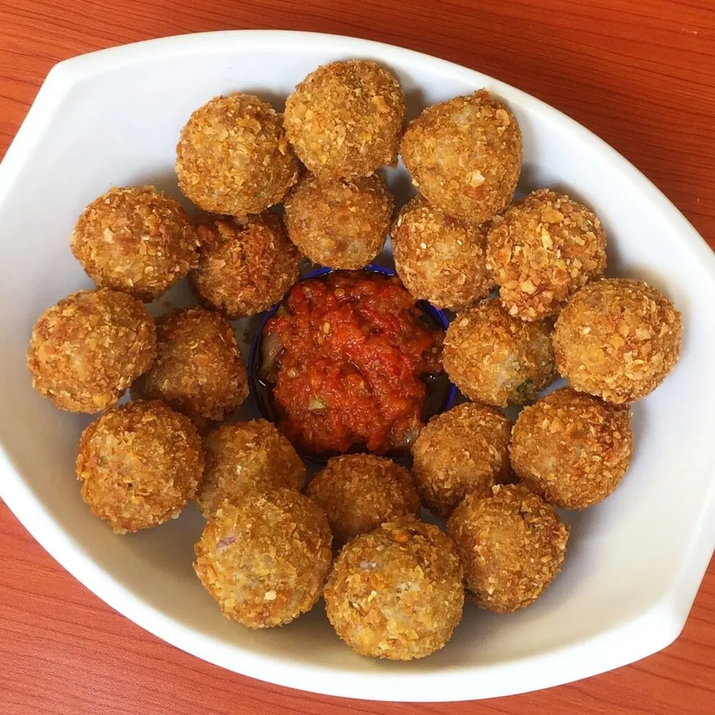 Mashed yam balls by Dolapo Grey