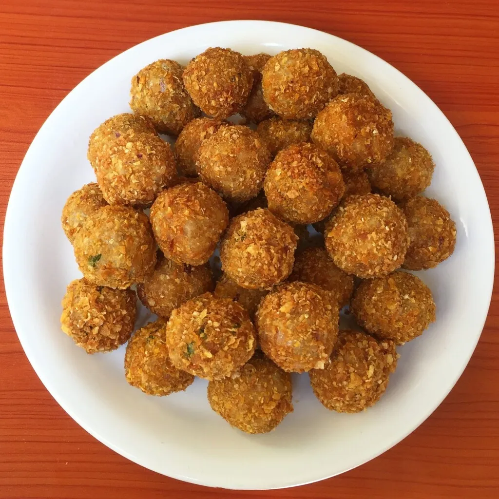 Mashed yam balls by Dolapo Grey