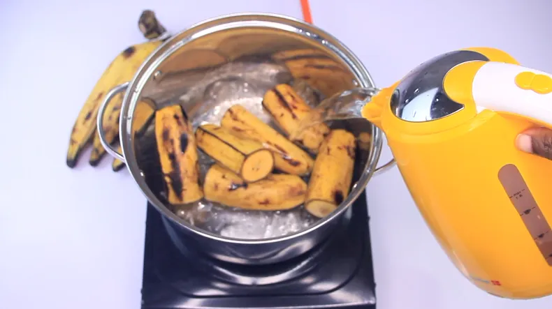 Plantain Pie recipe by Dolapo Grey