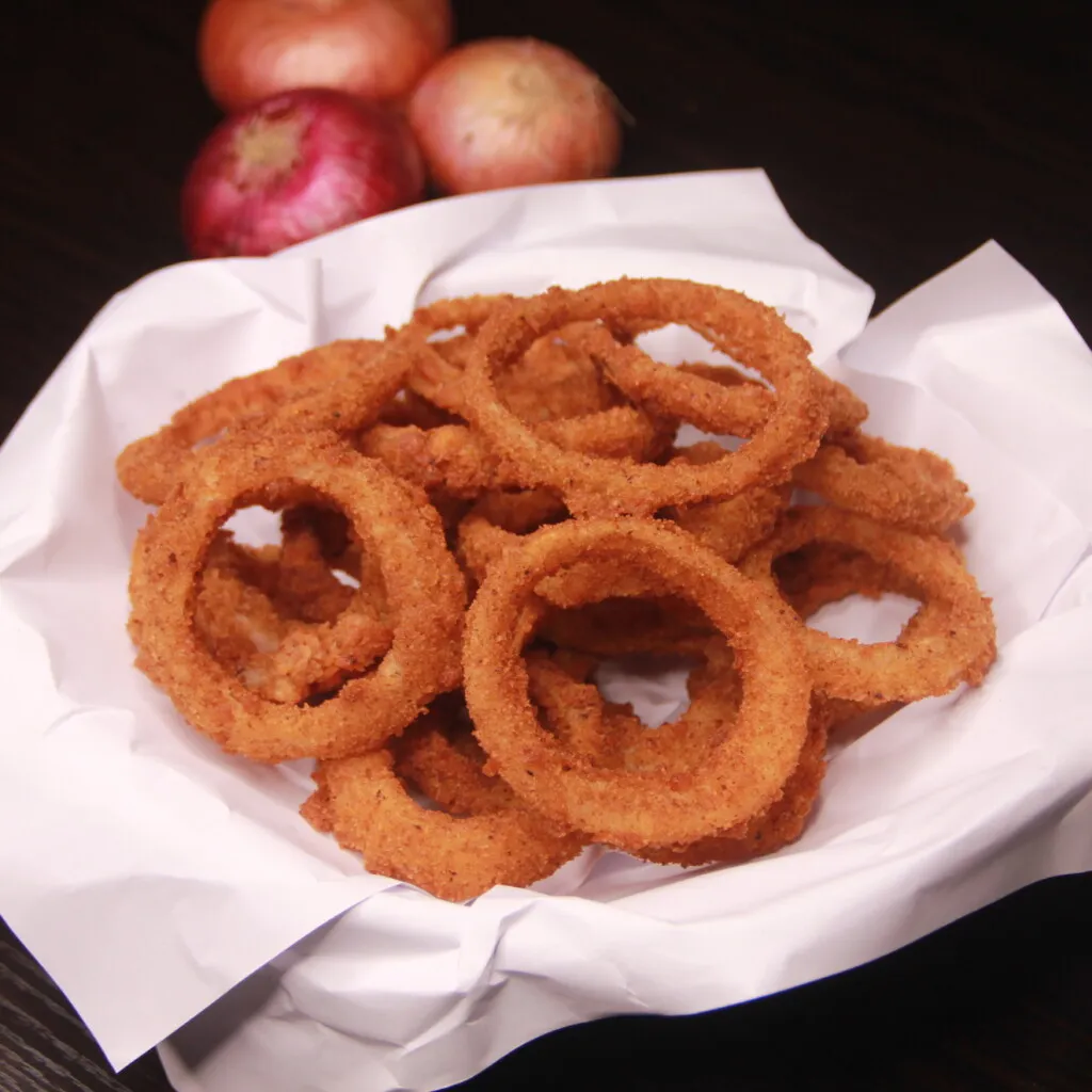 Onion rings by Dolapo Grey