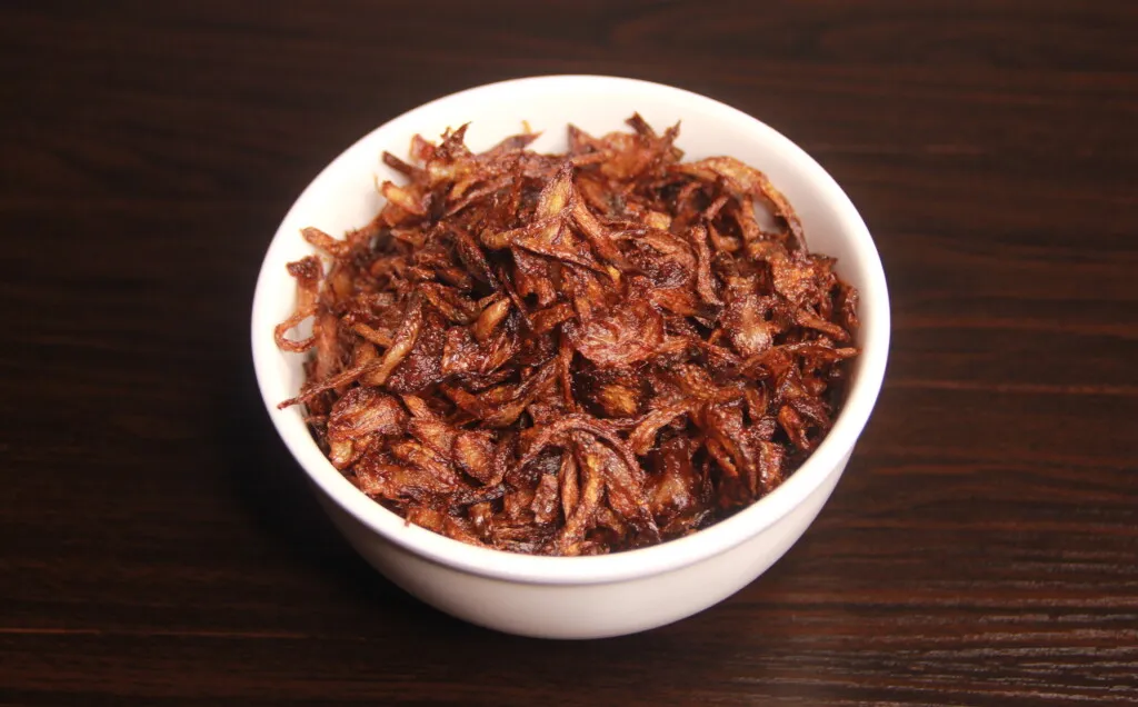 Crispy fried onion by Dolapo Grey