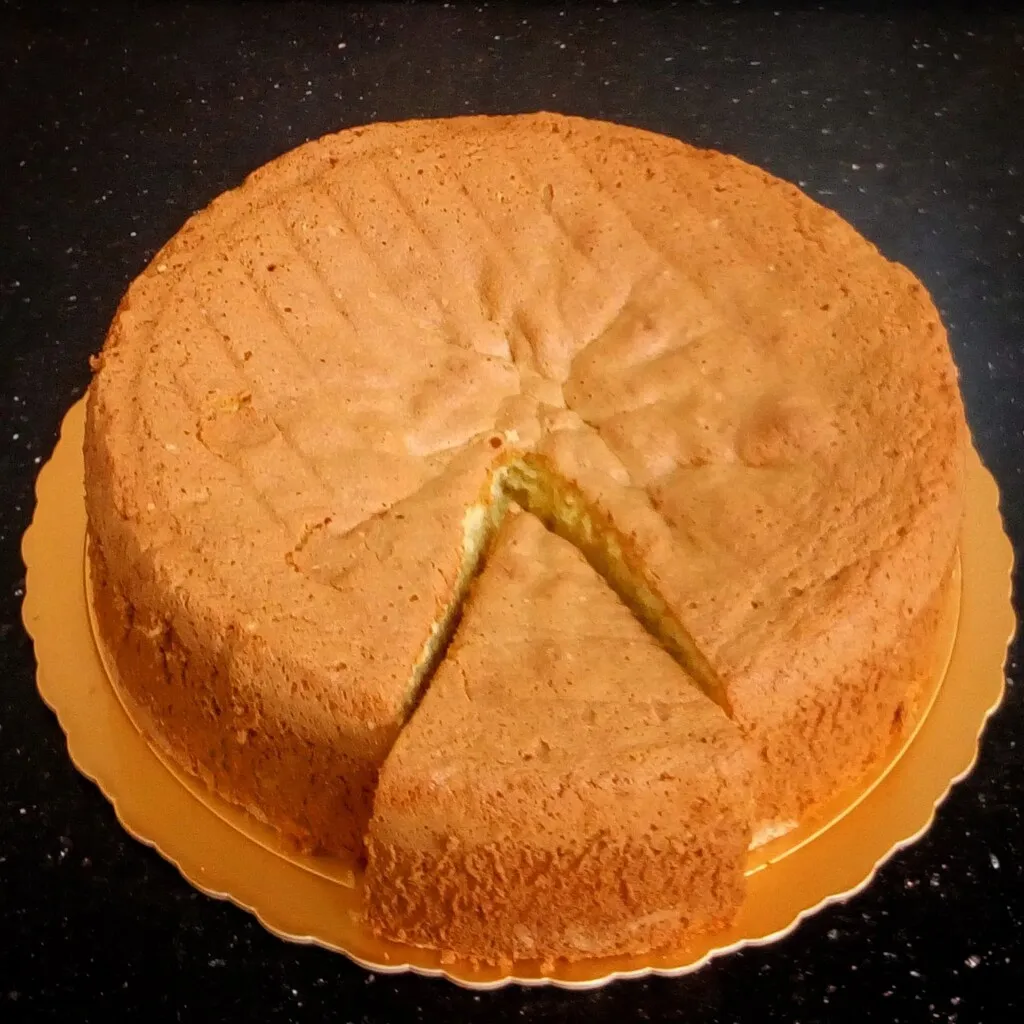 Orange chiffon cake by Dolapo Grey