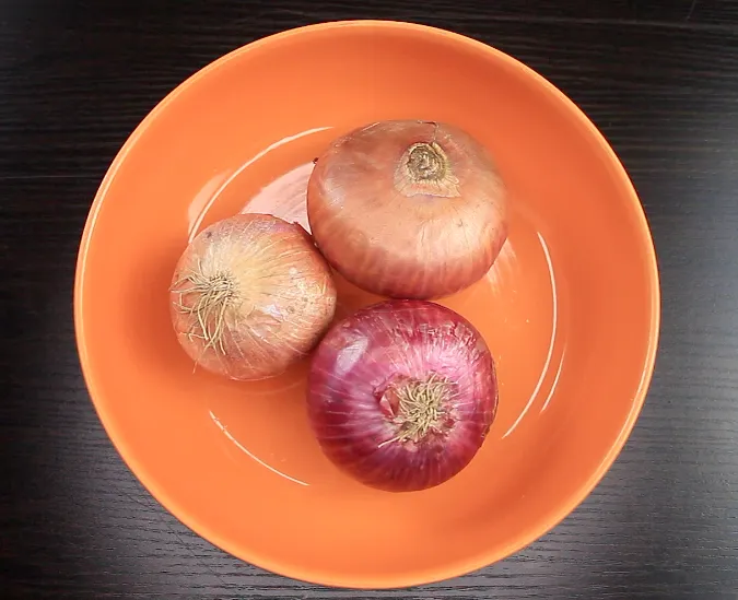 Onion rings by Dolapo Grey