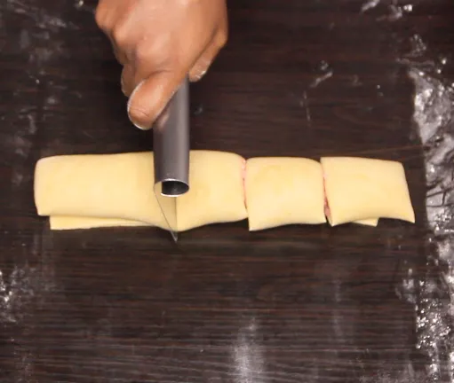 Sausage rolls by Dolapo Grey