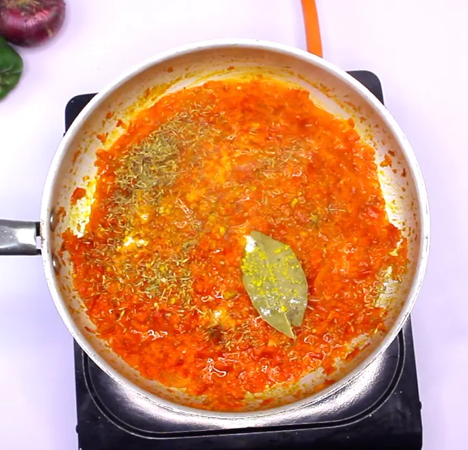 Snail sauce by Dolapo Grey