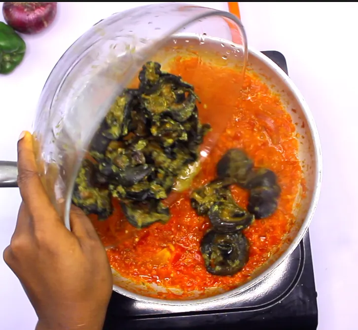 Snail sauce by Dolapo Grey
