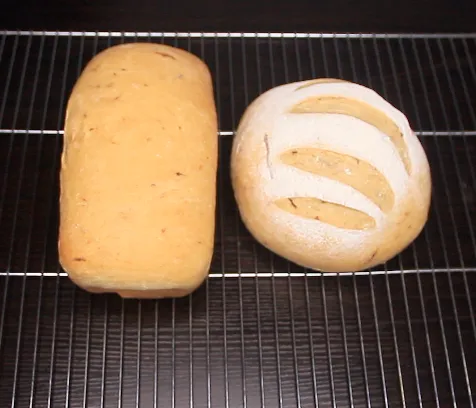 Caramelized onion bread by Dolapo Grey