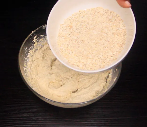 Simple oatmeal cookies by Dolapo Grey