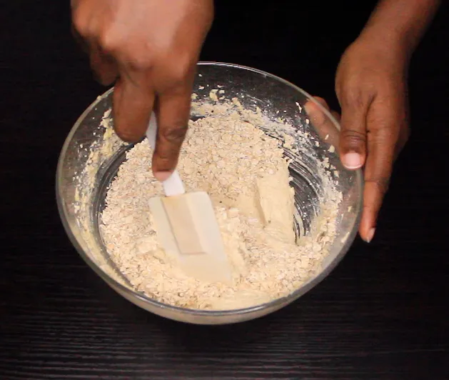 Simple oatmeal cookies by Dolapo Grey