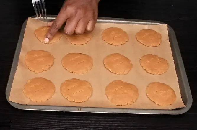 Eggless peanut butter cookies by dolapo grey