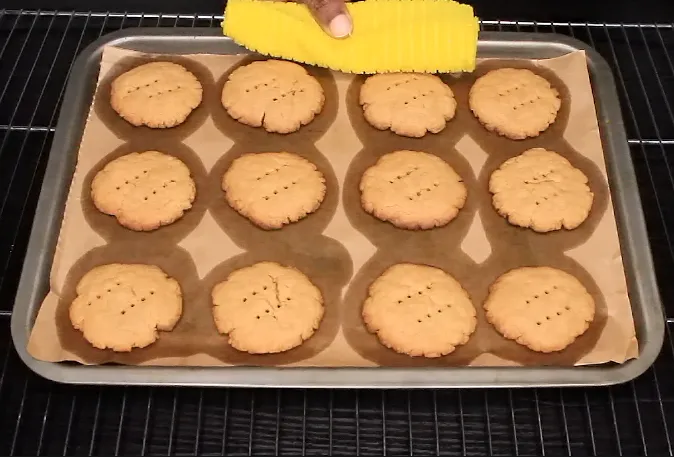 Eggless peanut butter cookies by dolapo grey