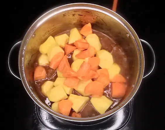 Beef stew recipe by Dolapo Grey
