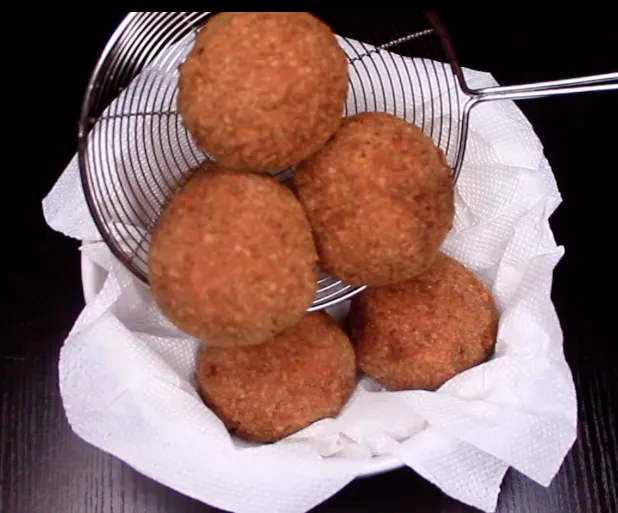Scotch eggs recipe by Dolapo Grey