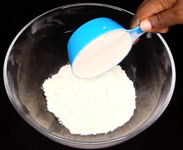 Custard Cake recipe by Dolapo Grey