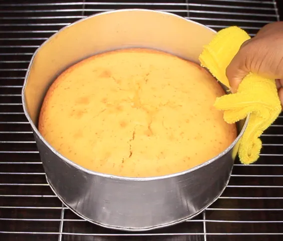 Custard Cake recipe by Dolapo Grey