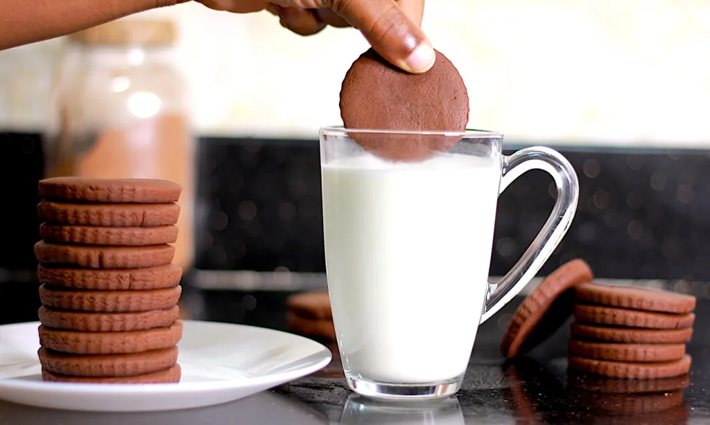 Chocolate cookies by Dolapo Grey