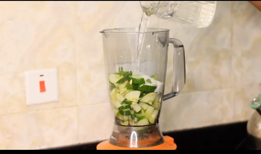 Cucumber Mint Juice by Dolapo Grey