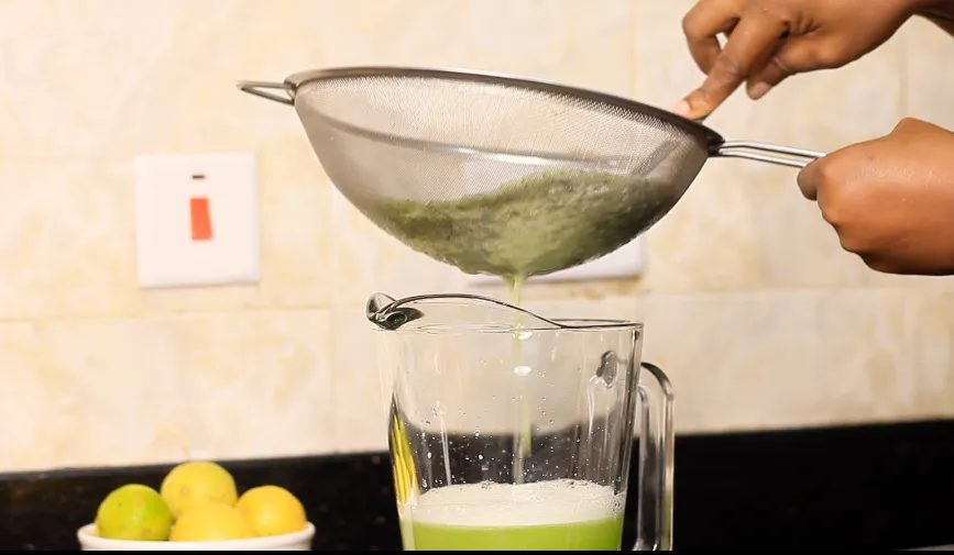 Cucumber Mint Juice by Dolapo Grey