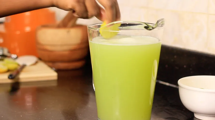 Cucumber Mint Juice by Dolapo Grey