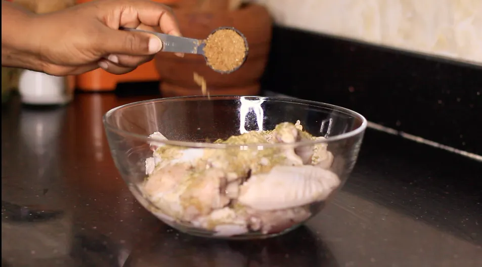 Oven baked chicken wings by Dolapo Grey