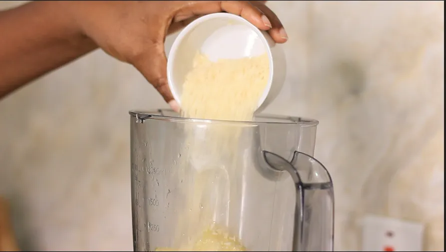 Pineapple coconut smoothie by Dolapo Grey