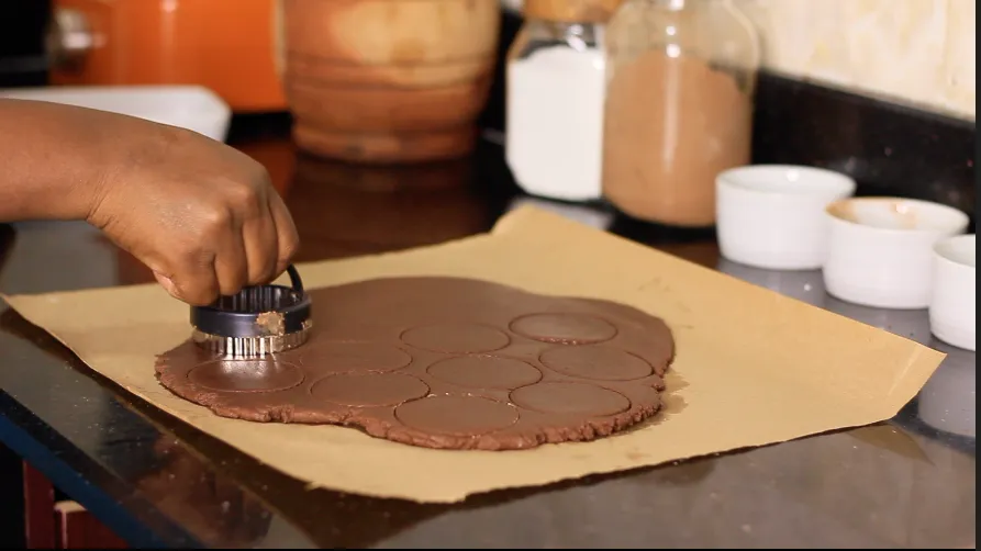 Chocolate cookies by Dolapo Grey