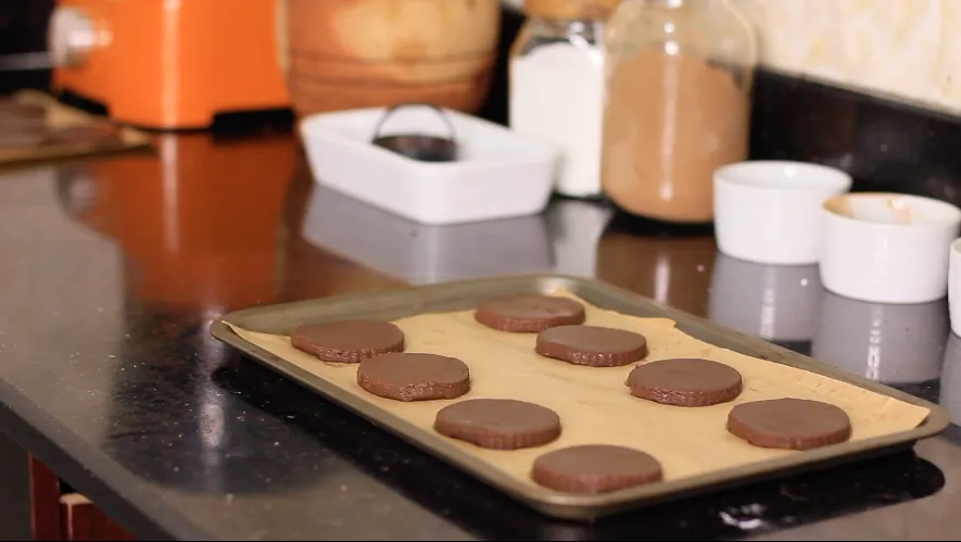 Chocolate cookies by Dolapo Grey
