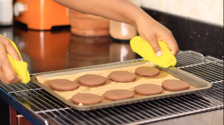 Chocolate cookies by Dolapo Grey