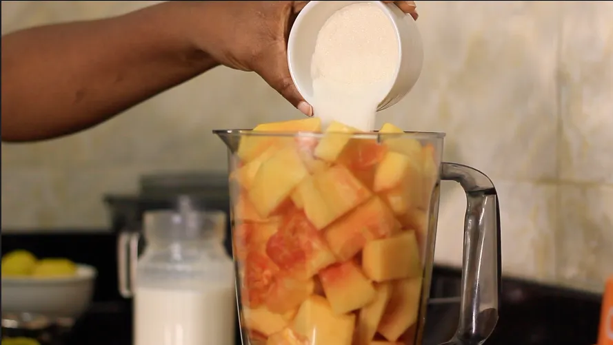 Pawpaw smoothie by Dolapo Grey
