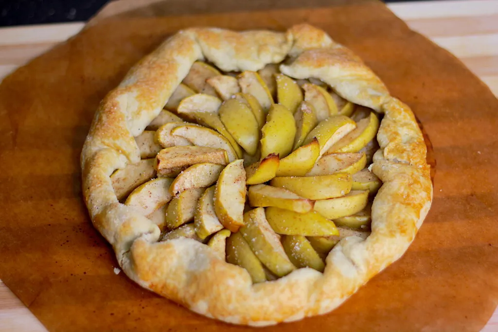 Rustic Apple Pie by Dolapo Grey